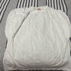 H&M white top with scrunch shoulder